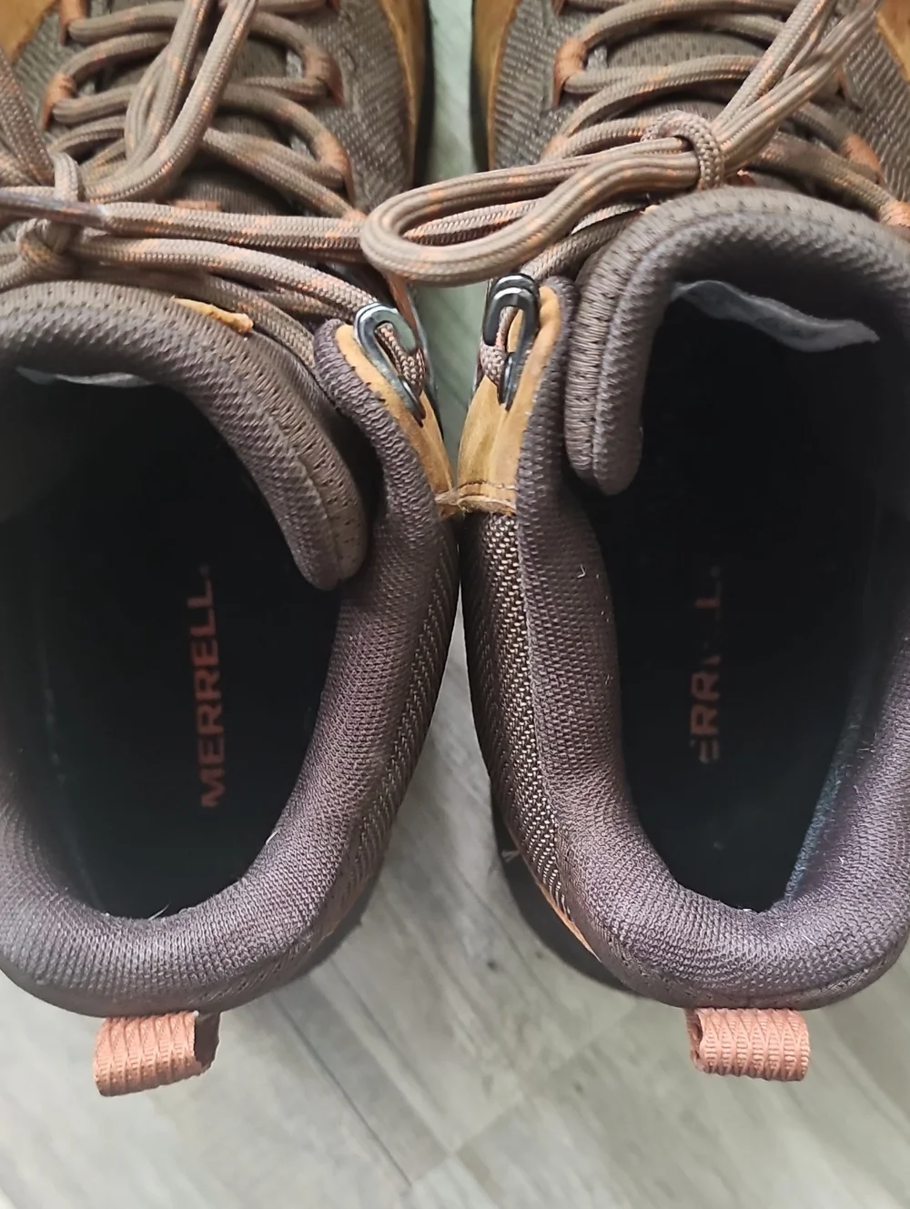 Merrell Mens Zion Mid Waterproof Hiking Boot in Toffee/Caramel Anglais Size 9.5